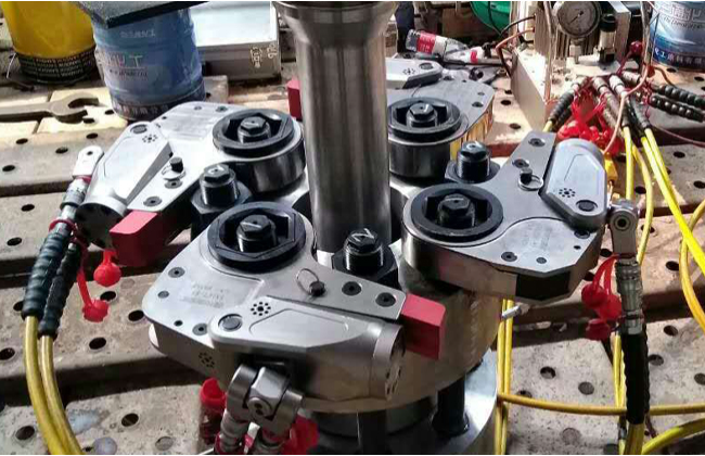 Low Profile Hydraulic Torque Wrench