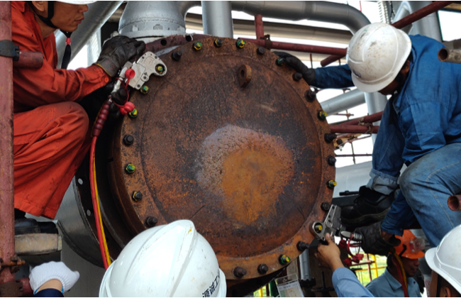 Low Profile Hydraulic Torque Wrench