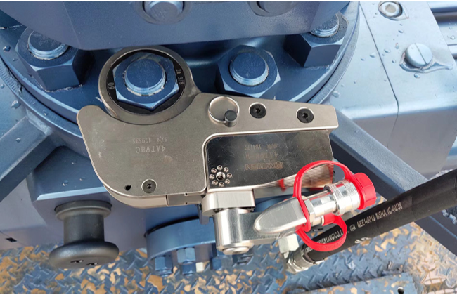 Low Profile Hydraulic Torque Wrench