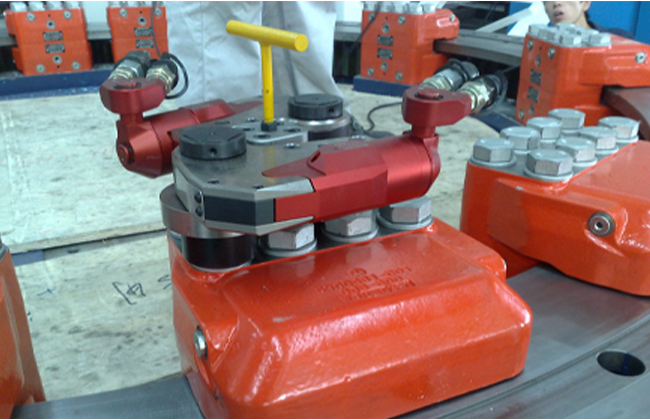 Low Profile Hydraulic Torque Wrench