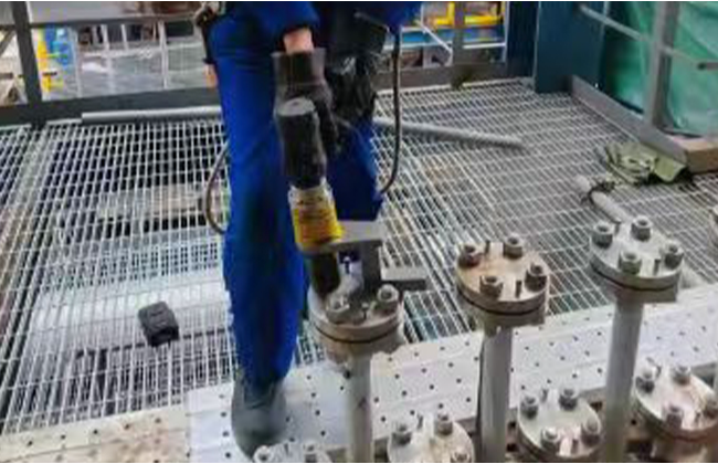 Battery Torque Wrench