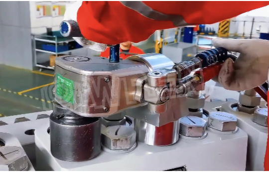 Hydraulic Torque Wrench Field Use Custom-Made Counterforce Arm